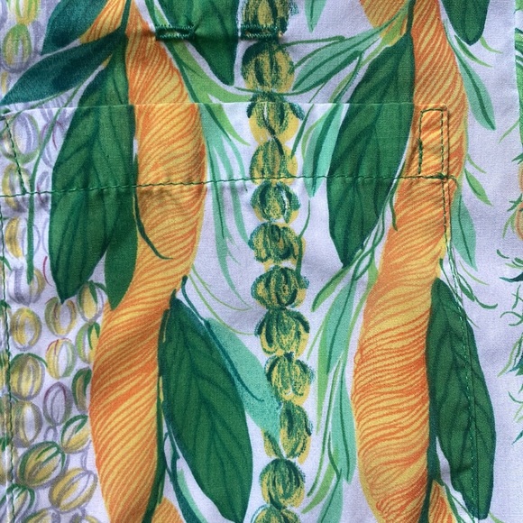 Vintage Hawaiian floral printed short sleeve button down blouse - Picture 5 of 6